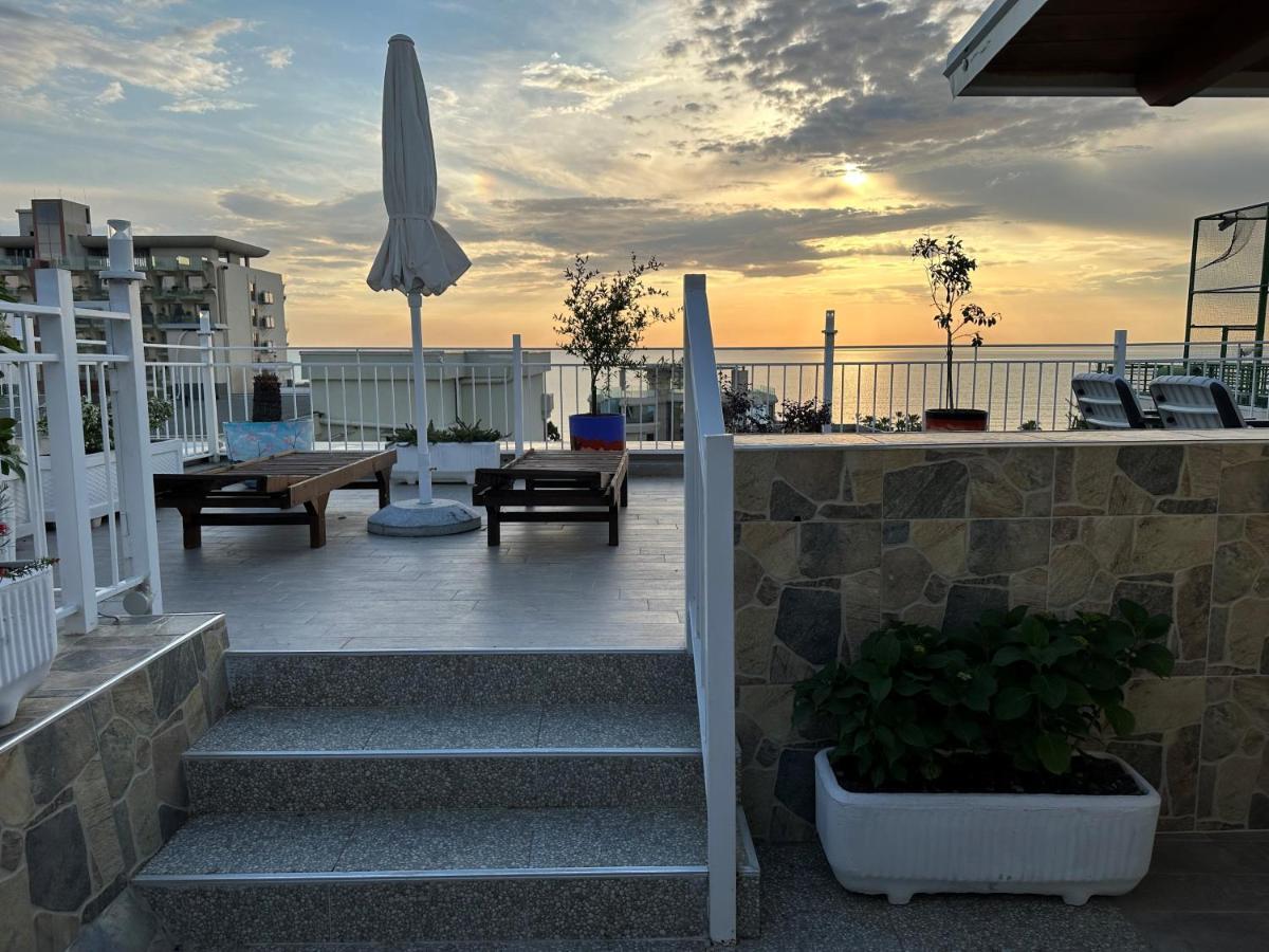 Paradise Rooftop Golem Golem  Ngoại thất bức ảnh